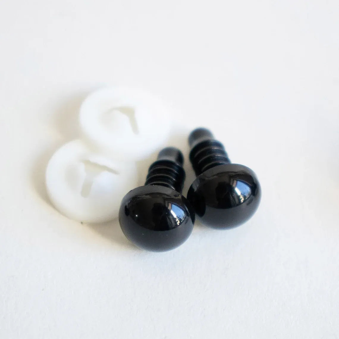 Pair Safety black Eyes- 5mm