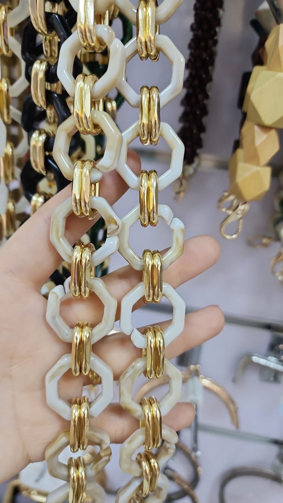 Acrylic ring Chain Handle Beige - 60 cm