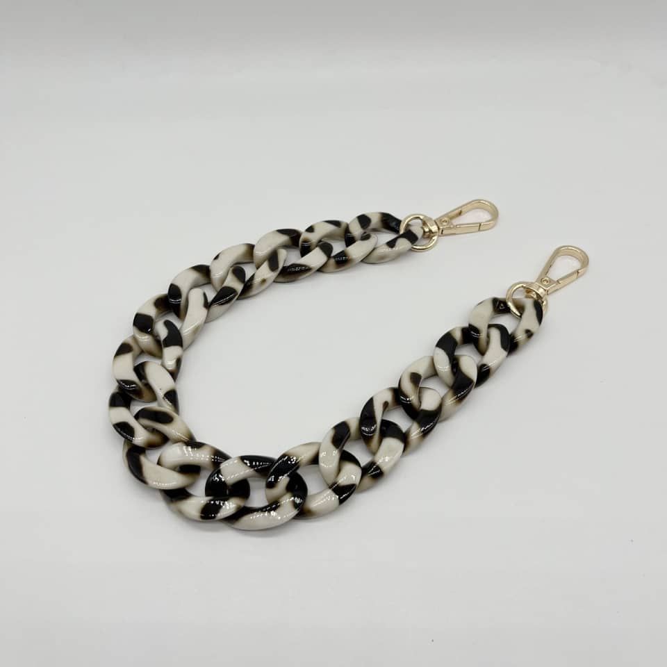 Acrylic Resin Handbag Chain white and black  - 60 cm