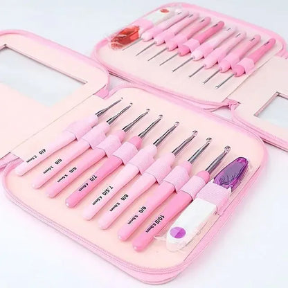 Hook set with scissor
