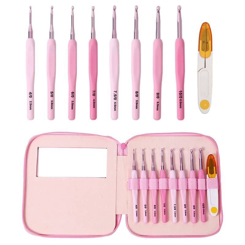 Hook set with scissor