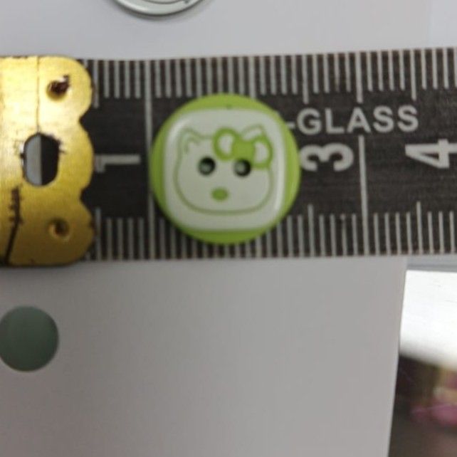 Buttons- 6 Pieces