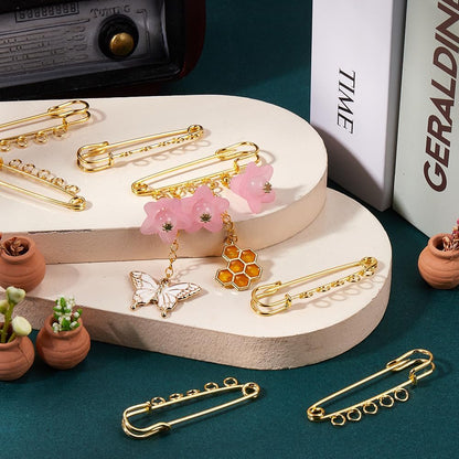 Gold Safety Pin w Loop - 8cm